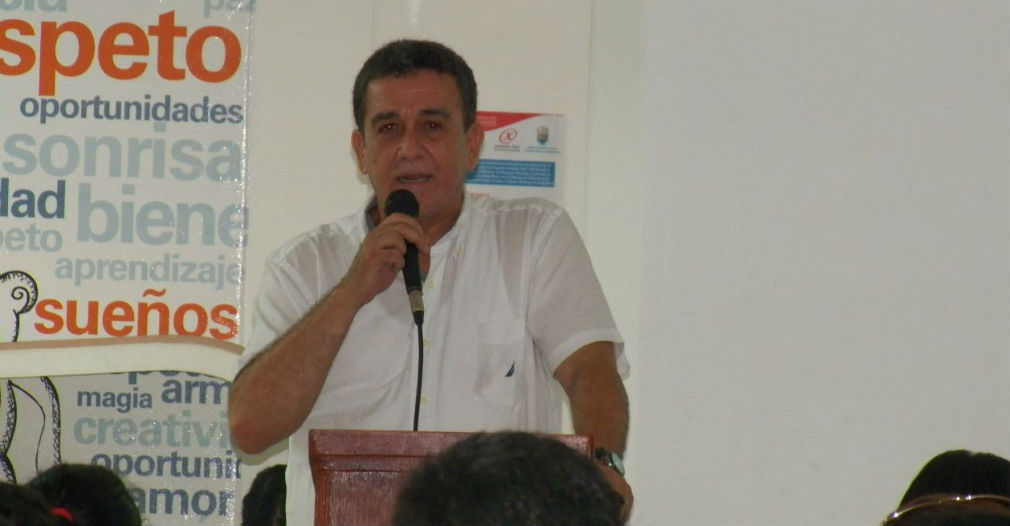 Jairo Echeverry Patiño, representante legal de Nutrir Caribe, durante la socialización con la comunidad.