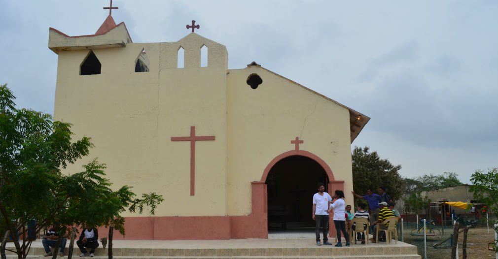 La iglesia es un centro de congregación que devuelve la esperanza de paz a Santa Rita.