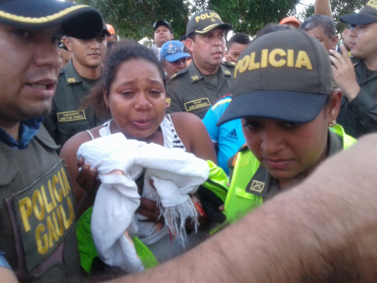 Rita Salas, madre del recién nacido, se reencontró con el bebé en un emotivo momento.