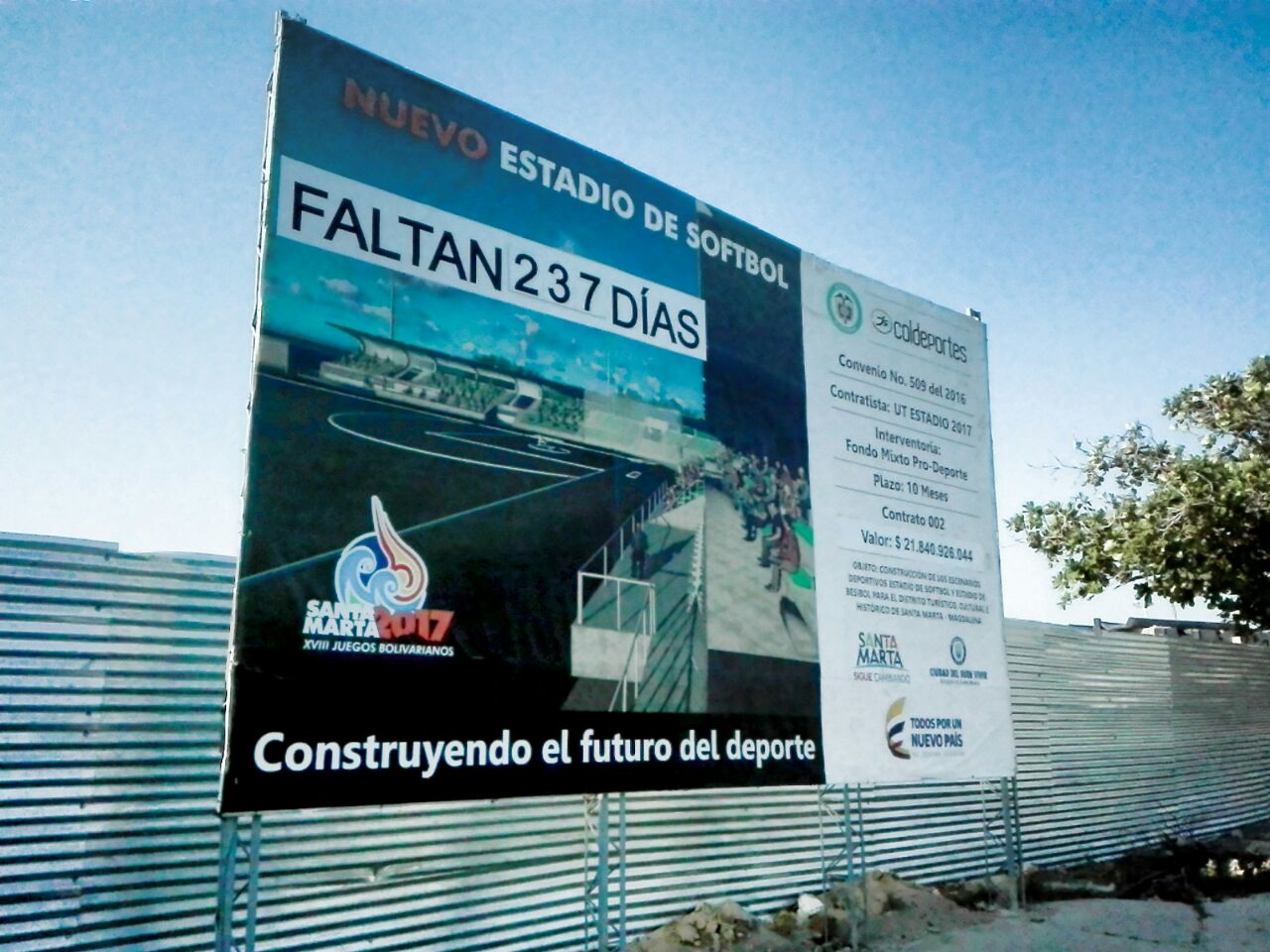 Estadio de Softbol. SÍ tiene conteo regresivo.