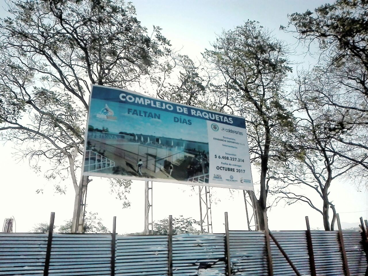 Complejo de raquetas (Polideportivo). NO tiene conteo regresivo. 