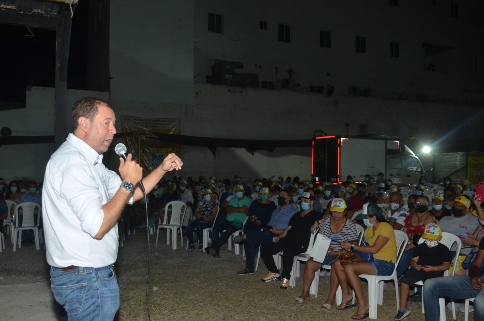El candidato a la Cámara, Miguel Pinedo, presentó sus propuestas. 