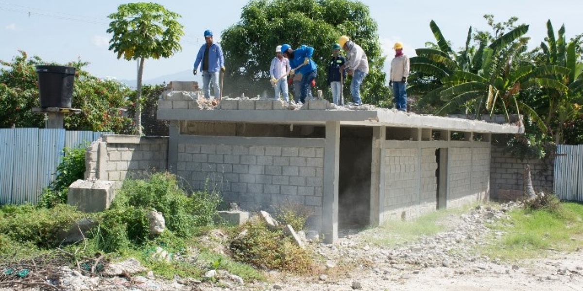 Alcaldía de Ciénaga Reiniciaron las obras del Parque del Sol y la cancha la Nevada en Ciénaga