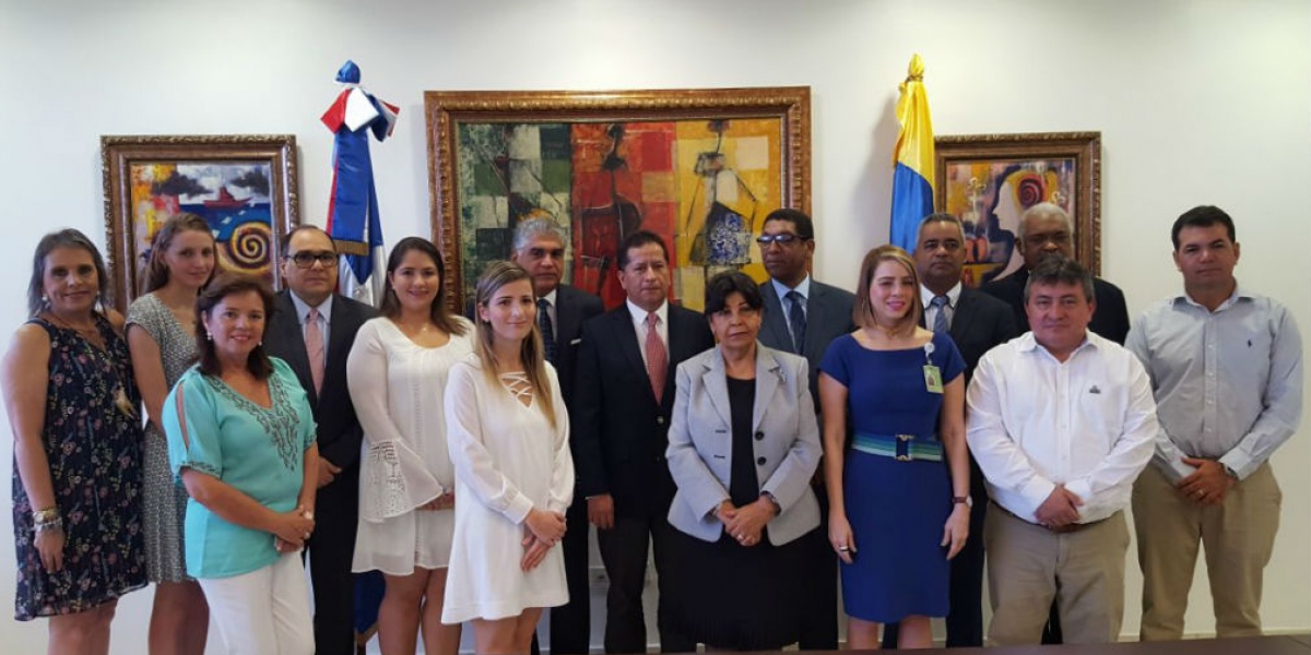 Omar García, presidente ejecutivo de Cotelco Magdalena, entre los asistentes representado al departamento. 