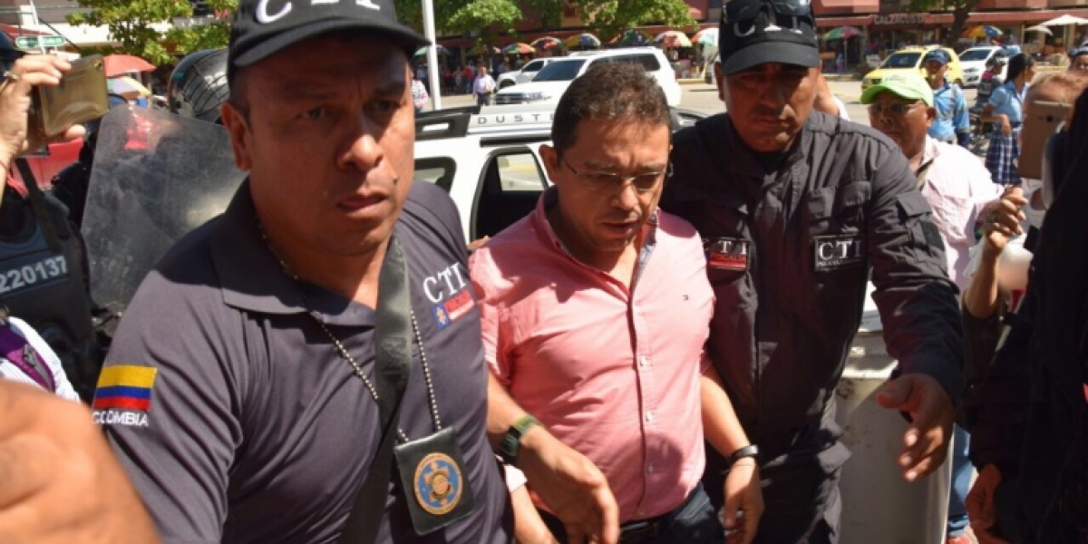 Caracol Radio Rafael Martínez, alcalde suspendido de Santa Marta.