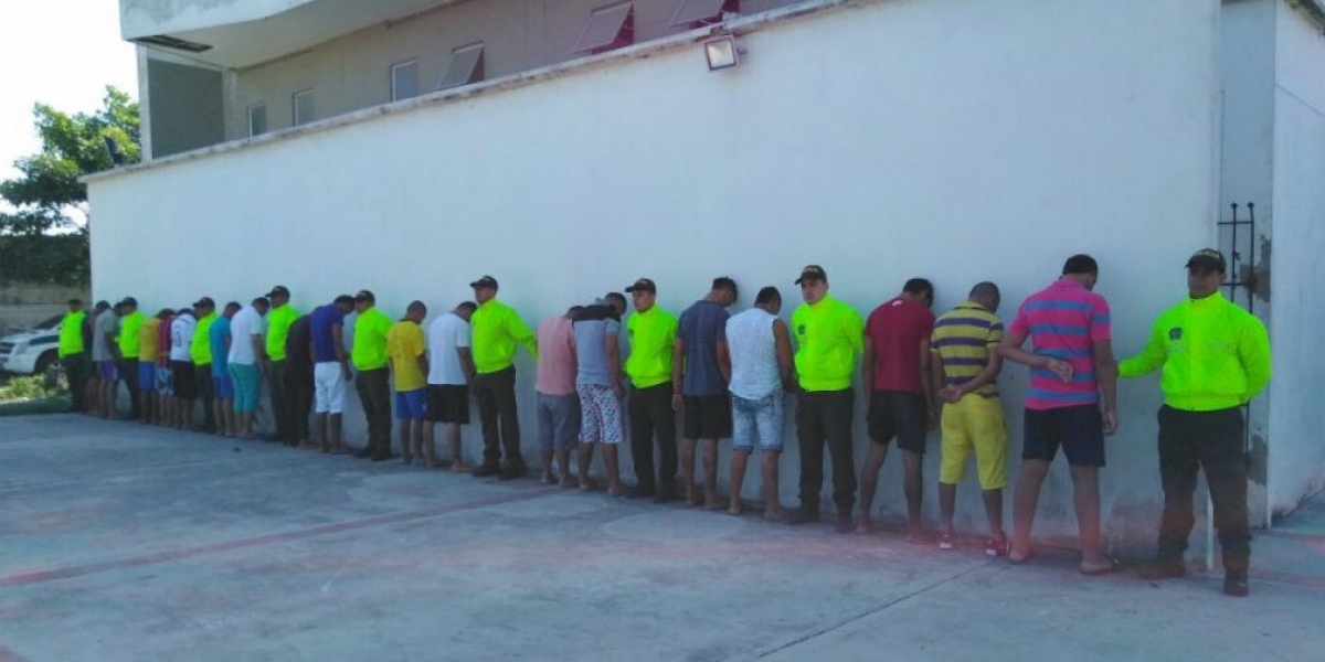 Policía. Los capturados fueron puesto a disposición de las autoridades competentes.