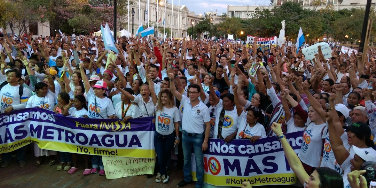 Karina Muñoz Miles de personas terminaron su recorrido en la plaza de Bolívar.