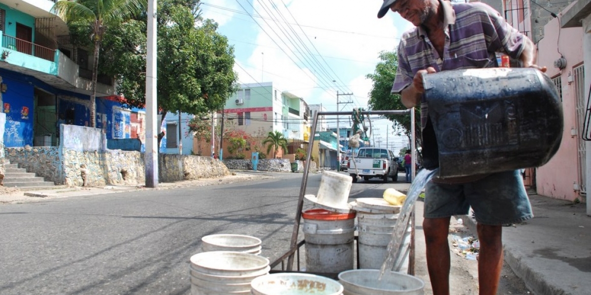 Archivo La APP busca solucionar la problemática de agua potable que vive Santa Marta.