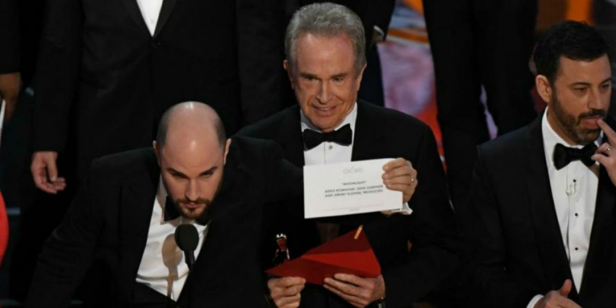 Momento de la equivocación en los premios Óscar.