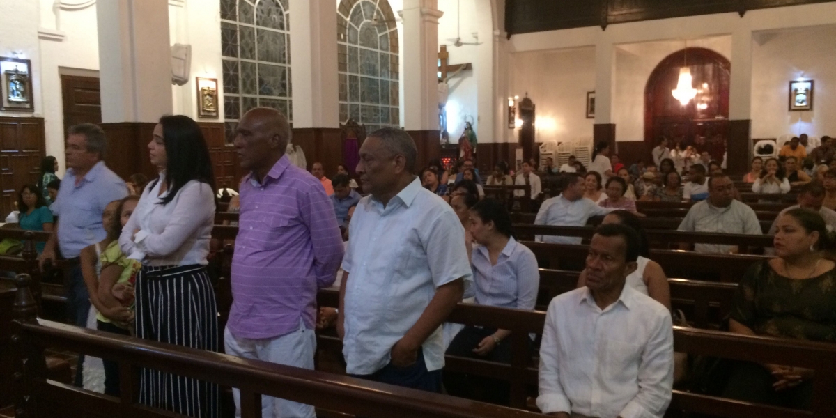 Familiares y amigos de Edgar Perea se congregaron en Barranquilla para conmemorar un año tras su partida.