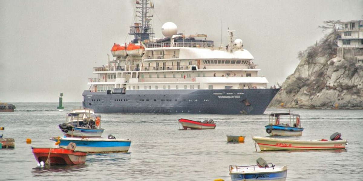 Alcaldía Santa Marta Llegada del crucero Hebriadn Sky.