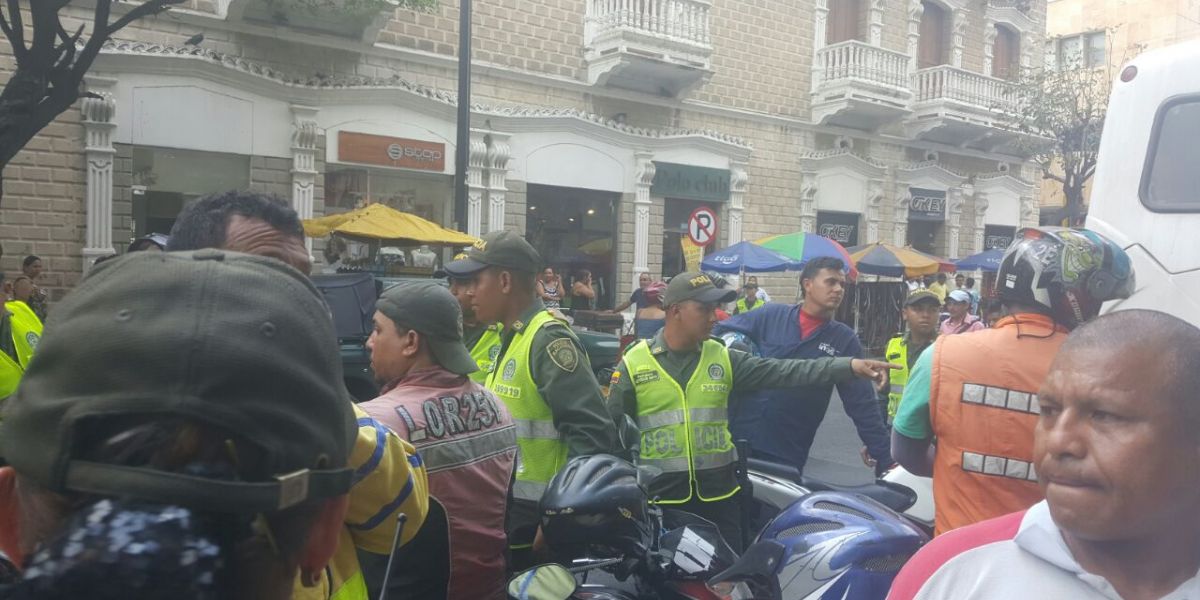 Policía Santa Marta Casi mil personas fueron requeridas para el registro de antecedentes.