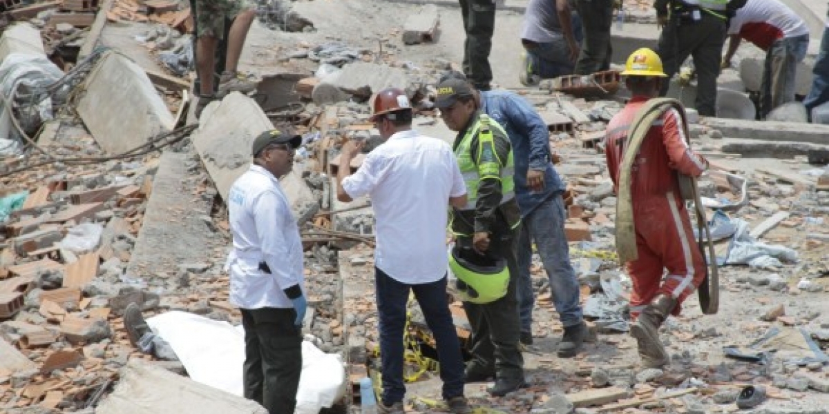 Archivo Al parecer se habrían expedido una licencia falsa para la construcción del Edificio Torres de Blas de Leso II, el cual dejó más de 20 muertos al caerse a finales de abril pasado.