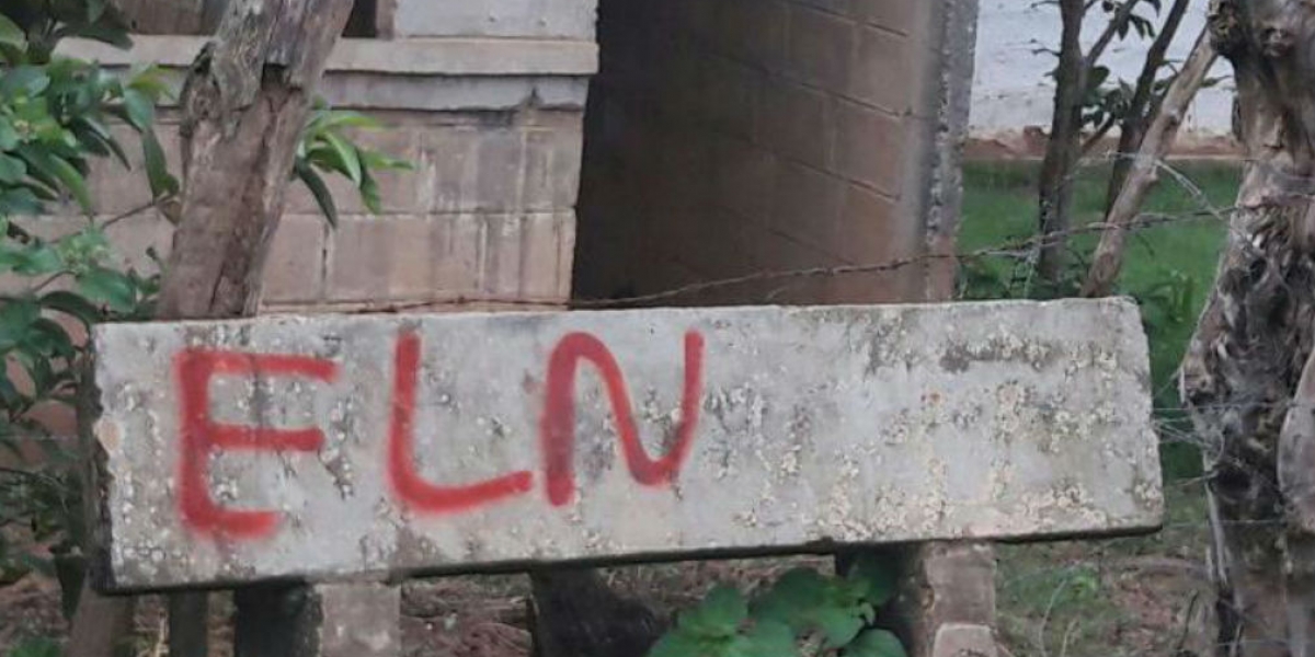 Cortesía El mensaje alusivo al ELN en zona rural de El Banco alertó a los pobladores.