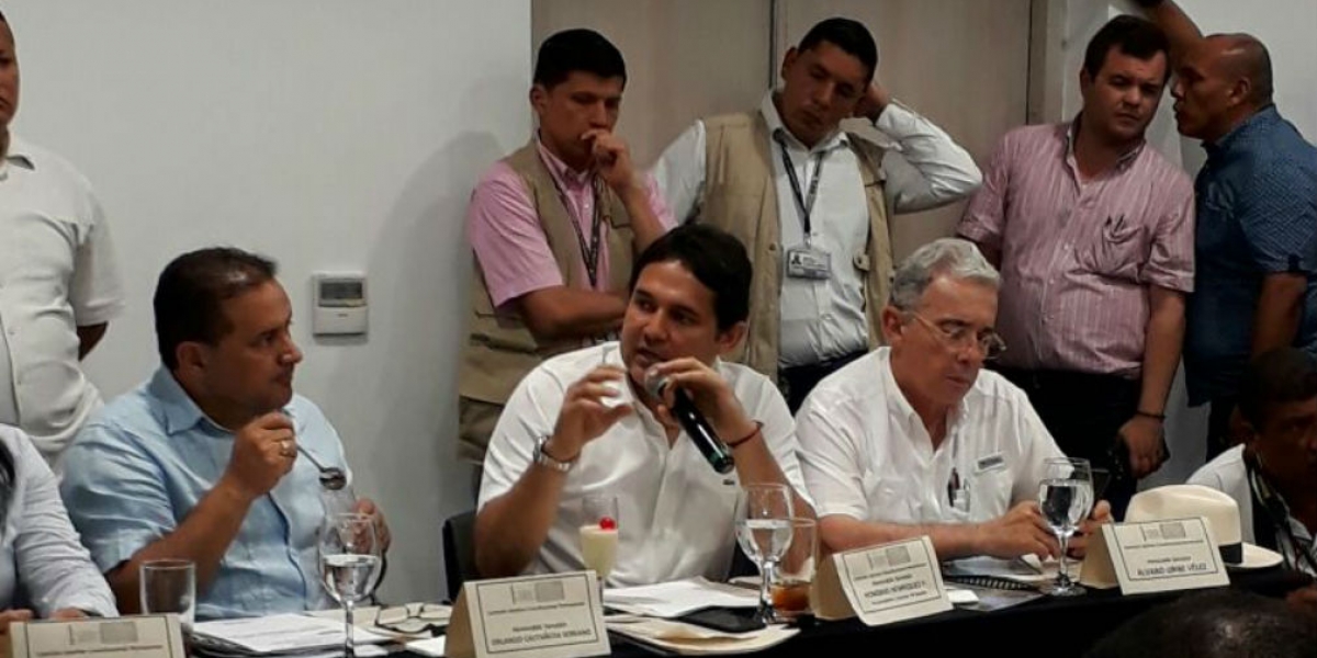 Senador Honorio Henríquez, durante la intervención en la sesión.