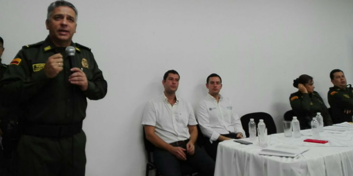 Brigadier General Gonzalo Londoño, durante su intervención al inaugurar la nueva estación de carabineros.