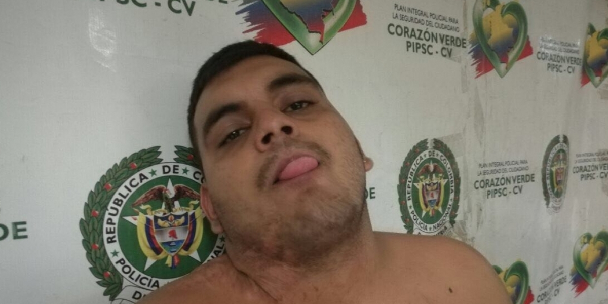 Zona Cero Alias 'El Quemado' le saca la lengua a los policías de Barranquilla.