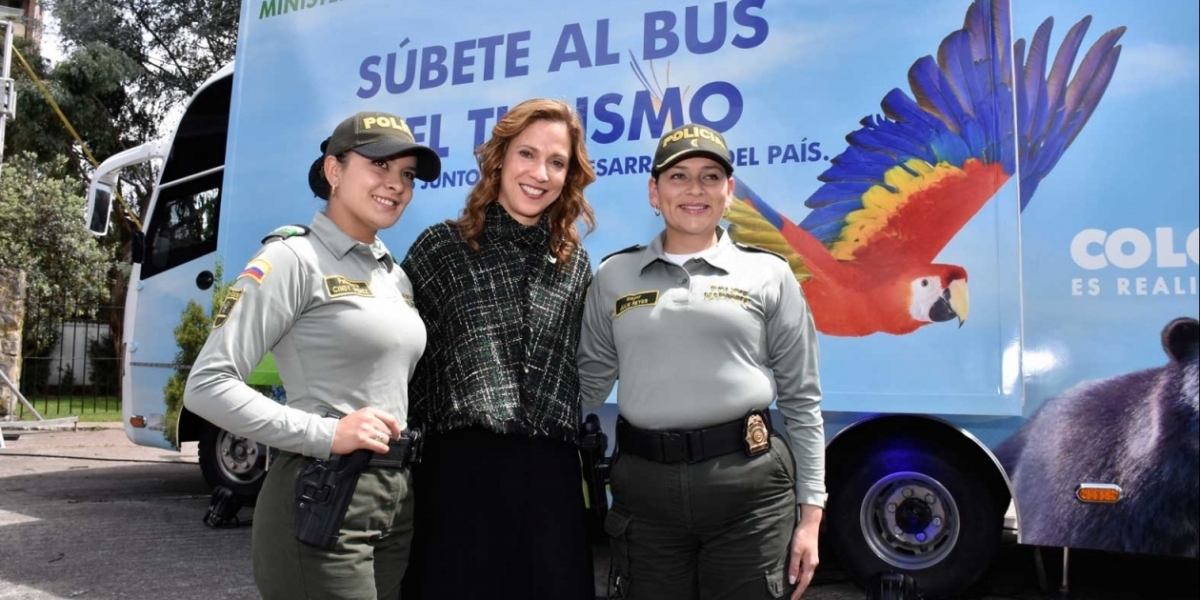 Ministra María Claudia Lacouture sostuvo que en los primeros cuatro meses de 2017, el turismo extranjero en Colombia creció 43,1%.