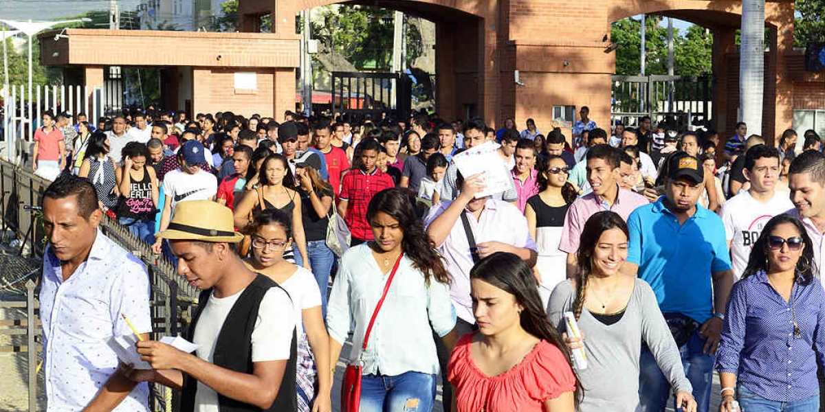 La iniciativa dirigida a estudiantes de educación superior de pregrado en sus niveles técnico profesional, tecnológico y profesional.