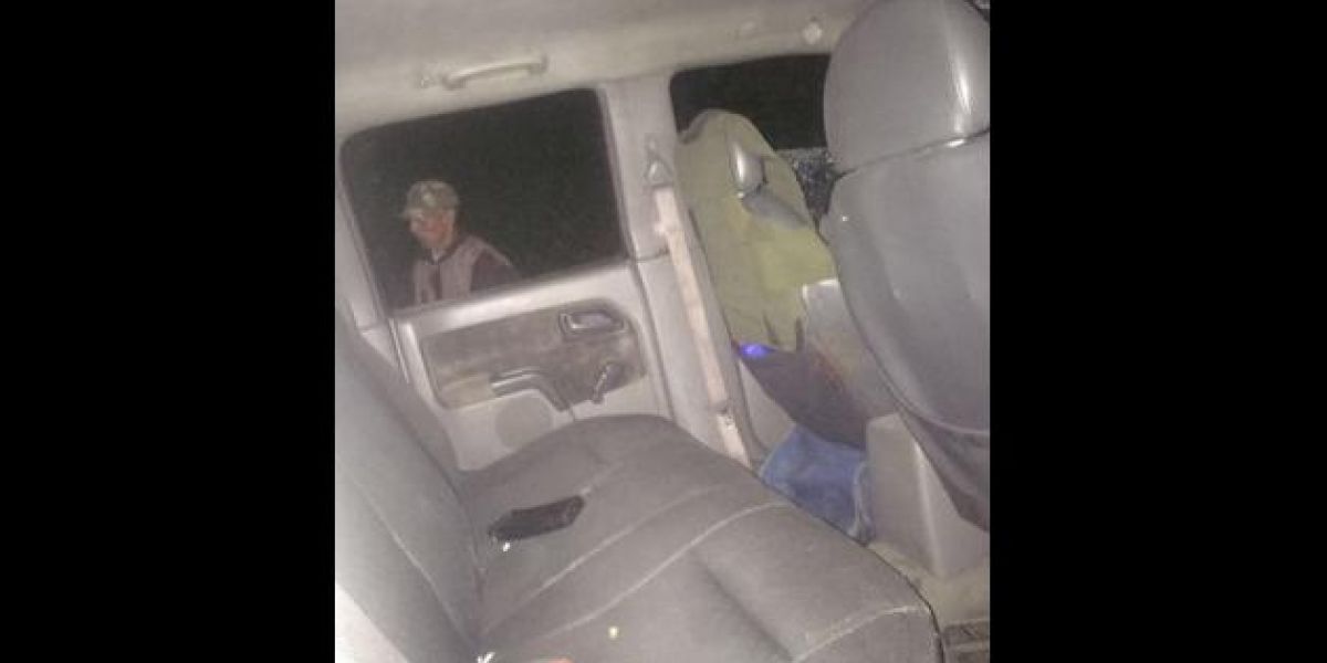 Archivo Así quedó el vehículo donde se transportaban miembros de la Sijín y que fueron atacados en Cauca.