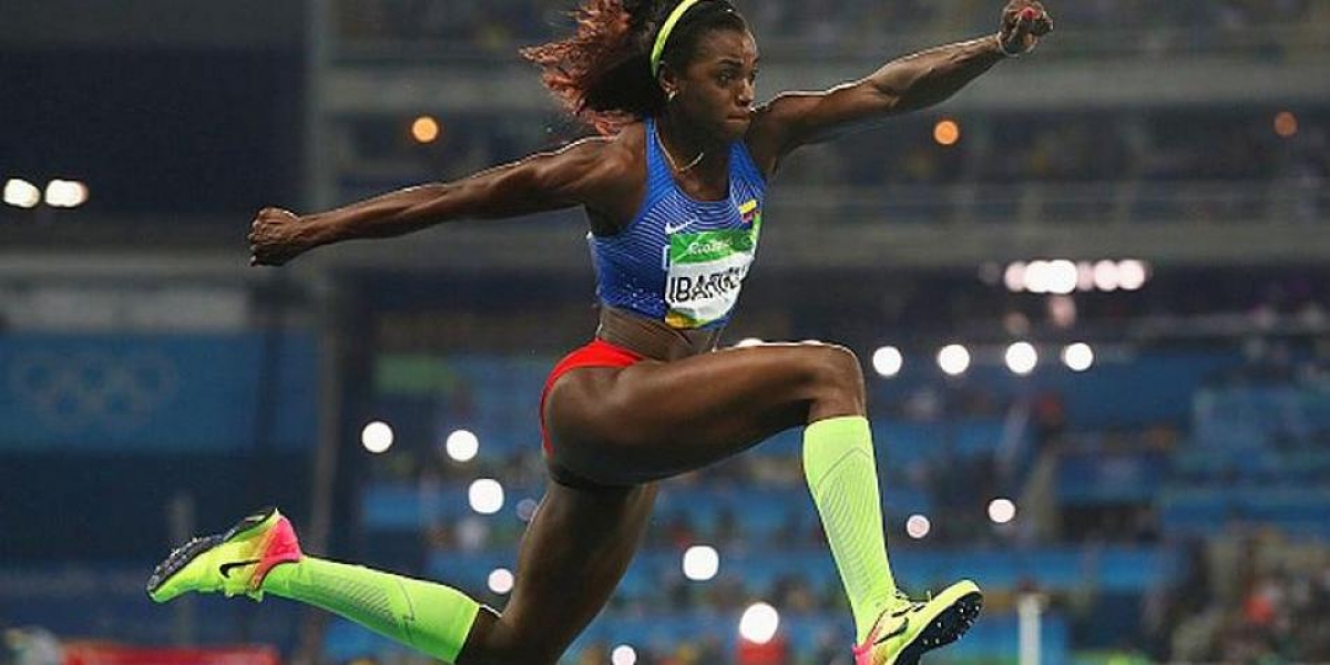 imvid.depor.com Caterine Ibargüen clasificó directamente a la final del Salto Triple del Mundial de Atletismo