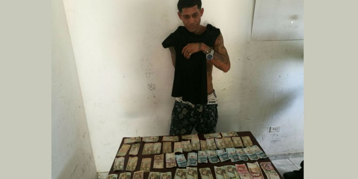 Policía Nacional. Mauricio Andrés Rosales Caña durante su detención.