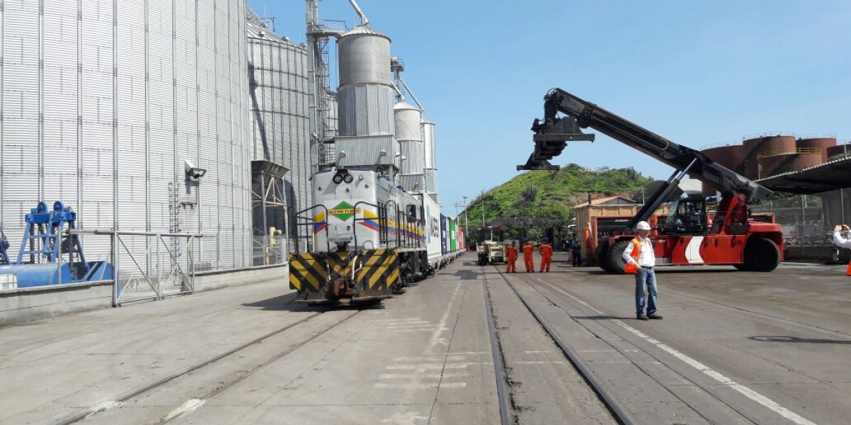 Tren de carga que busca ser reactivado por el Puerto de Santa Marta