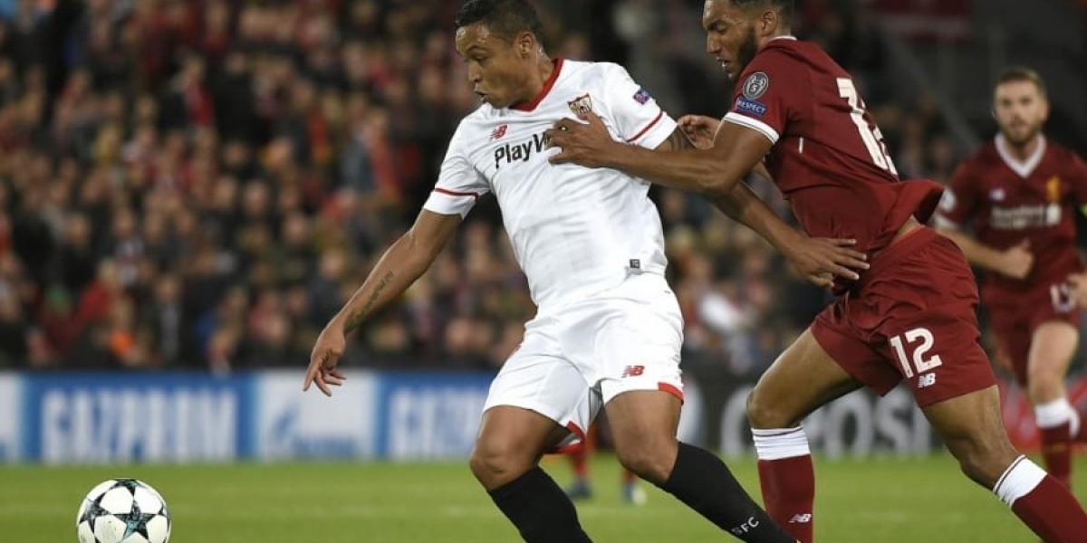Sevilla Luis Fernando Muriel en acción
