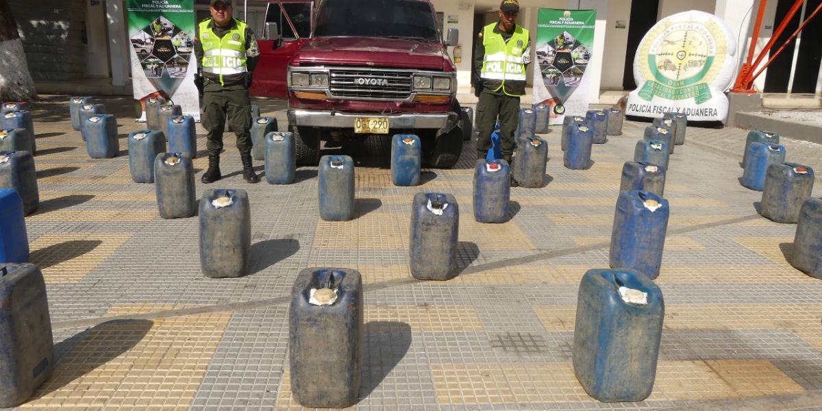 Fueron incautados 4.220 litros de gasolina.