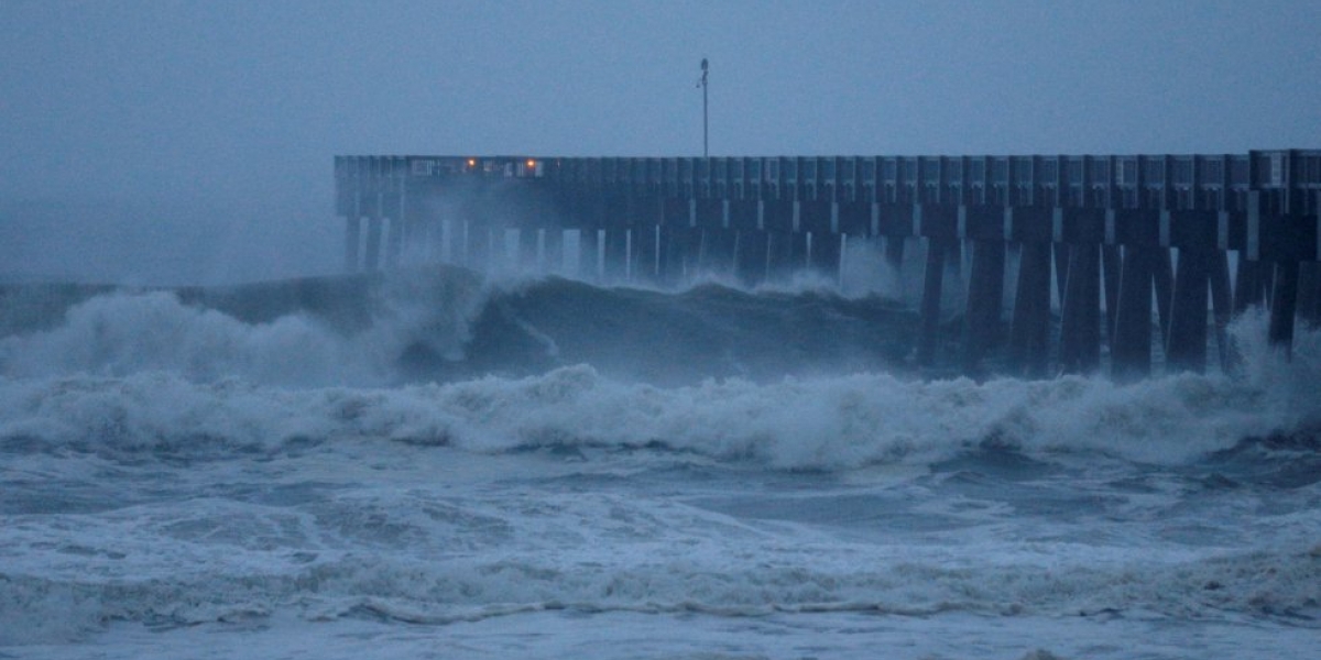 Al menos dos personas han muerto por este huracán que ya se ha degradado a tormenta tropical.