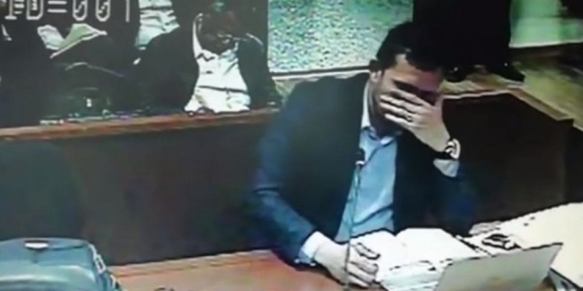 Captura de Noticias Caracol El fiscal lloró en plena audiencia en Paloquemao.