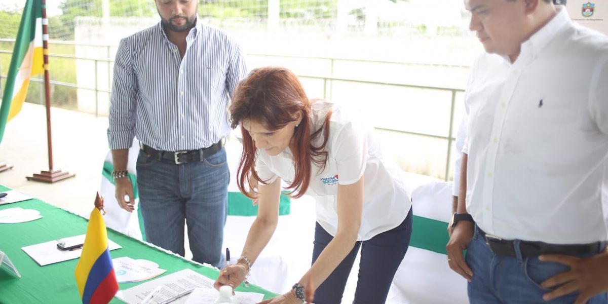 Gobernación del Magdalena La gobernadora del Magdalena, Rosa Cotes, firmó el acta de inicio del proyecto de gasificación en Nueva Granada.