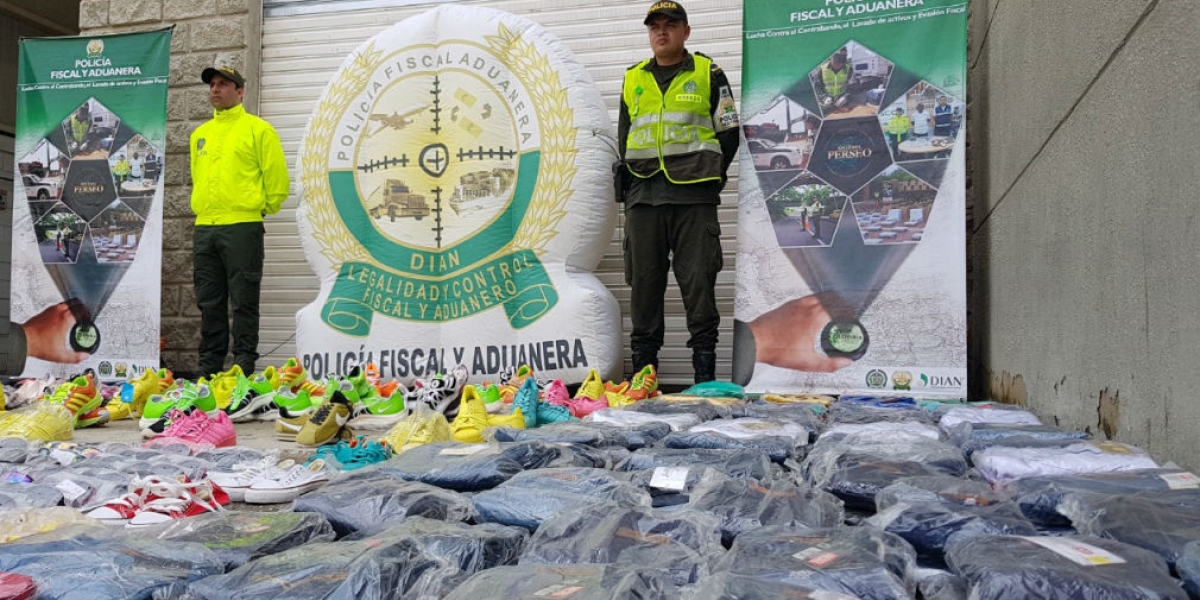 Policía Metropolitana de Santa Marta Mercancía de contrabando detenida por la Policía.