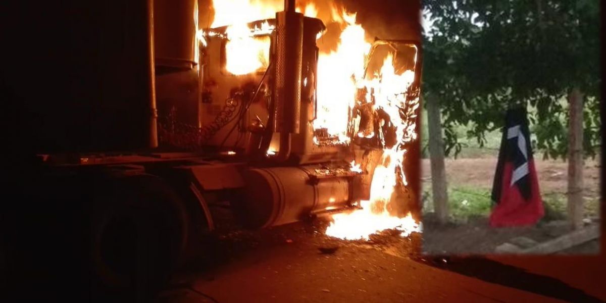 Un camión fue quemado, la bandera fue encontrada por los habitantes del corregimiento de Mata de Caña en zona rural de El Banco.  
