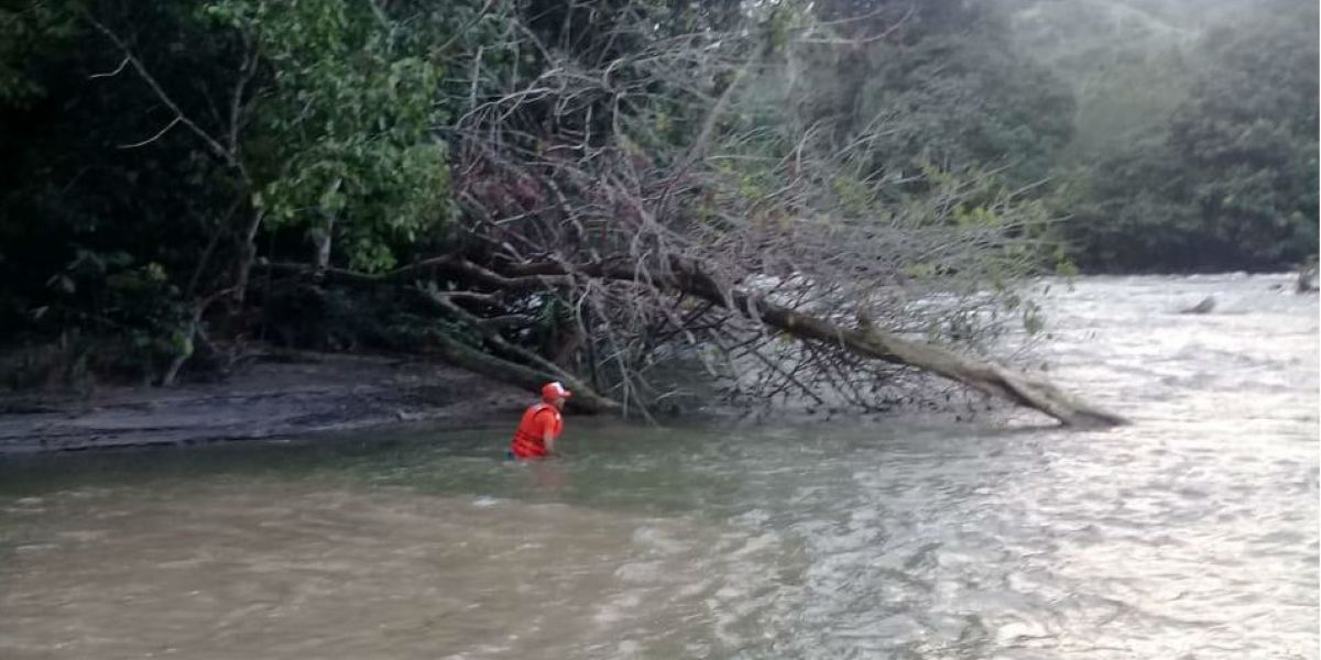 Defensa Civil. Lugar donde fue encontrado el turista ahogado.