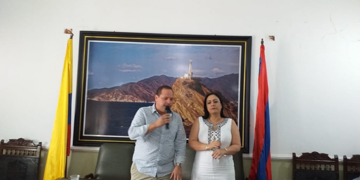 Seguimiento.co Luego del juramento la presidente electa, Claudia Patricia Aarón, agradeció el respaldo de sus colegas y dijo que tendrá un reto el departamento.