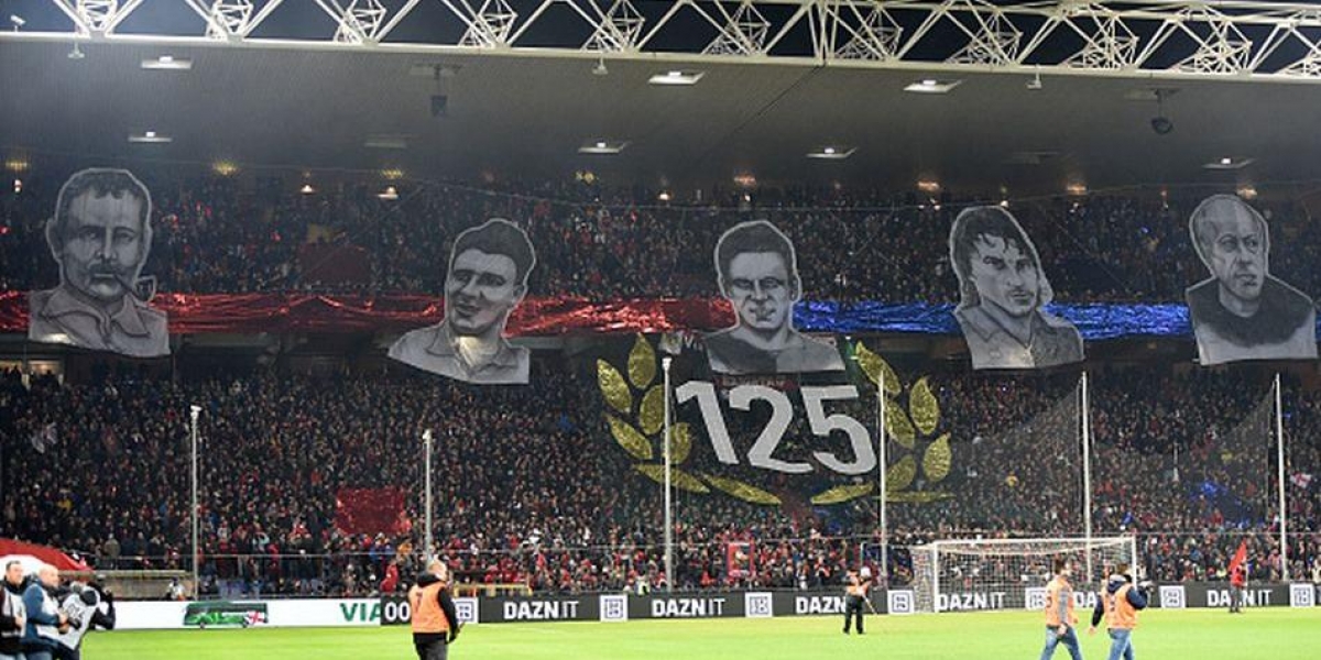 La final River - Boca no se disputó por problemas con las hinchadas. 