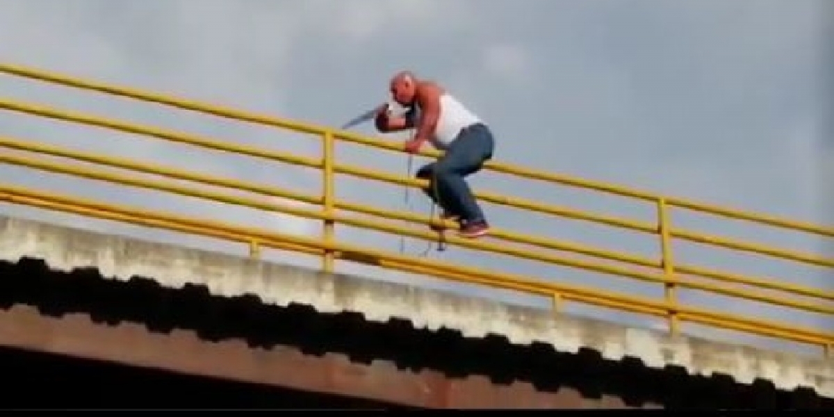 Pulzo Hombre que amenazaba con suicidarse.