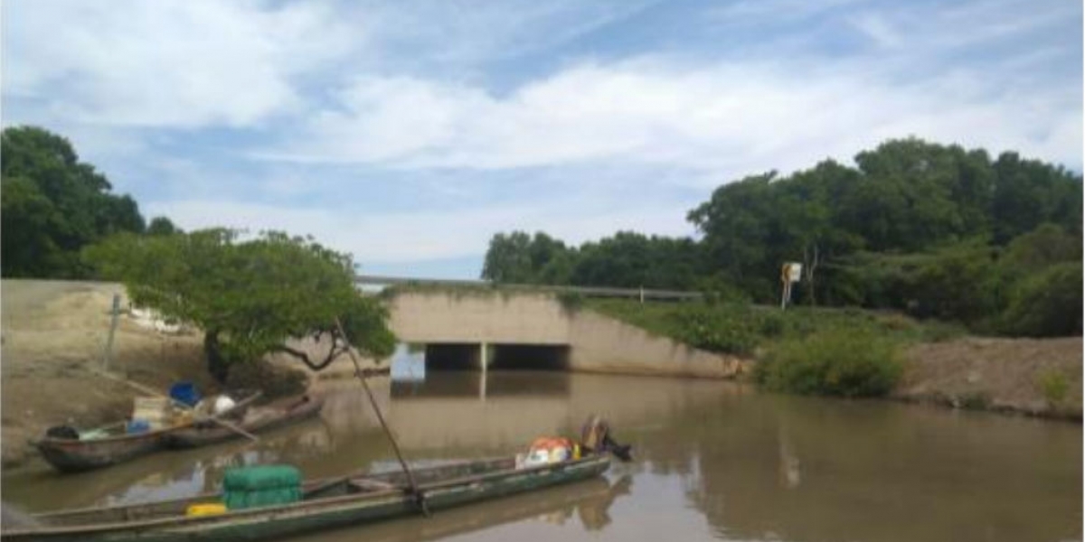 Alcantarilla rectangular del caño clarín vía barranquilla