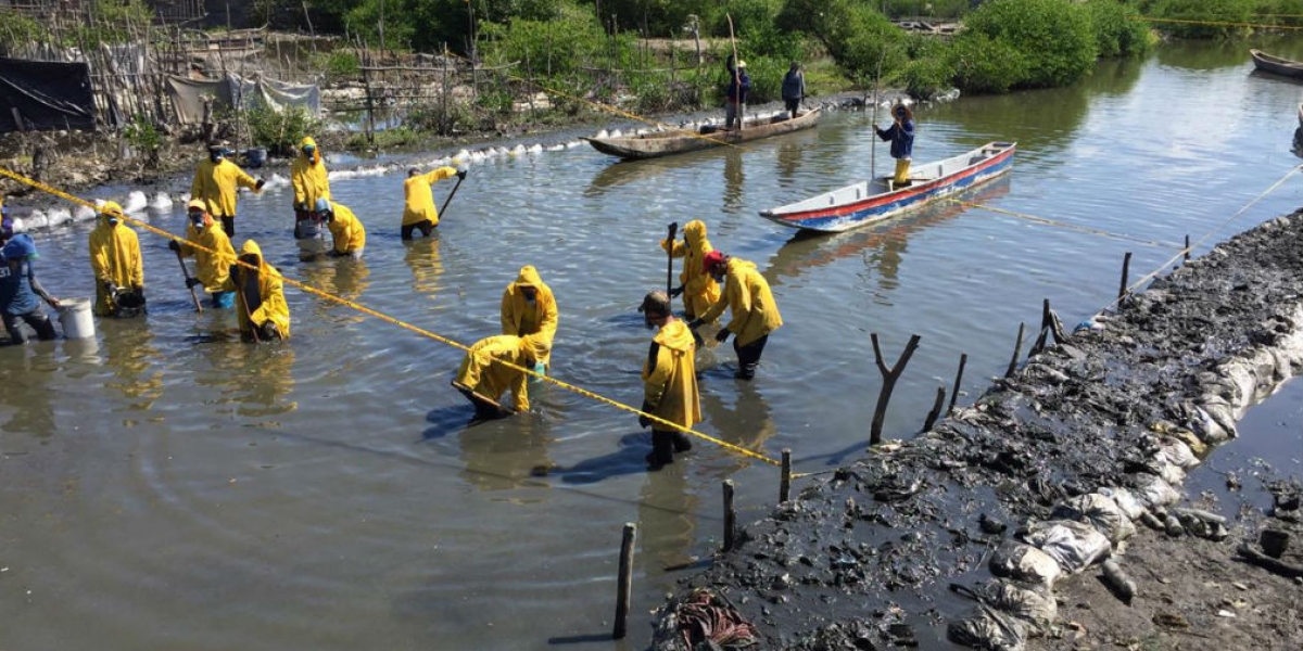 Caño 'La Isla', el cual se conecta con la Ciénaga Grande de Santa Marta