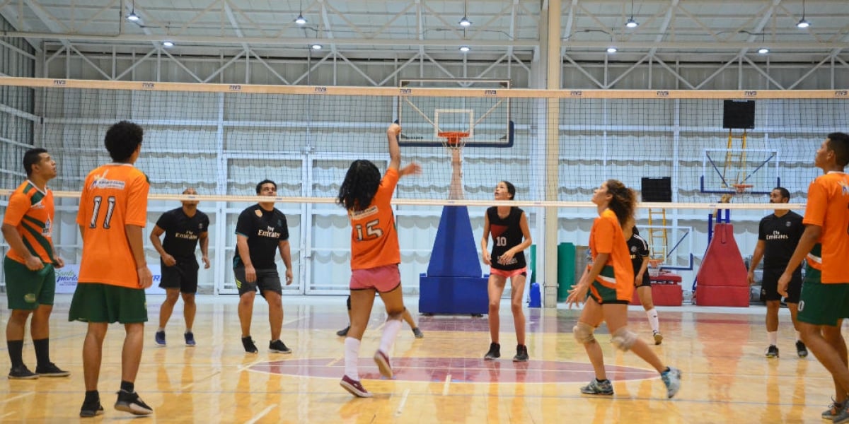 Alcaldía de Santa Marta Voleibol en las Olimpiadas Interbarrios.