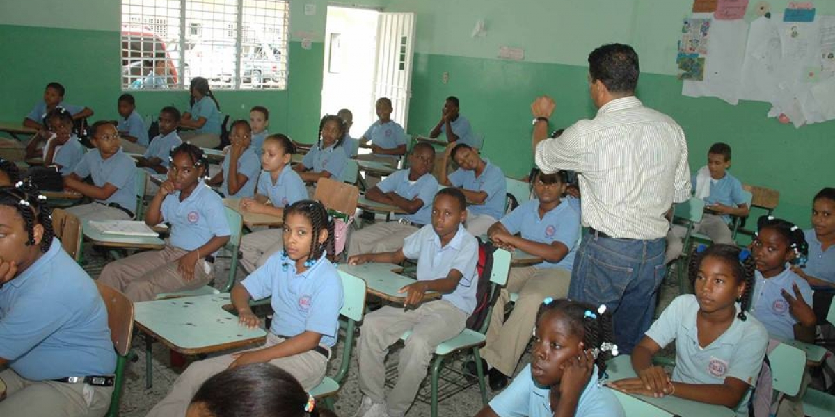 Segguimiento.co Si a la universidad le equilibraran las transferencias que recibe, estudiantes de colegios de bajos recursos no tendrían que pagar por estudiar en la Unimagdalena.
