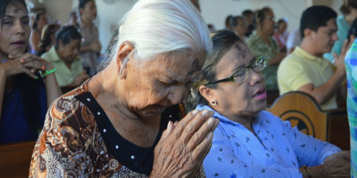 seguimiento.co Católicos samarios muestran su fervor y devoción.
