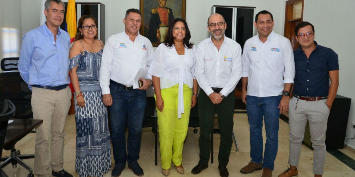 El Ministro viabilizó este jueves el proyecto de restructuración del sistema de redes de acueducto y alcantarillado de El Rodadero.