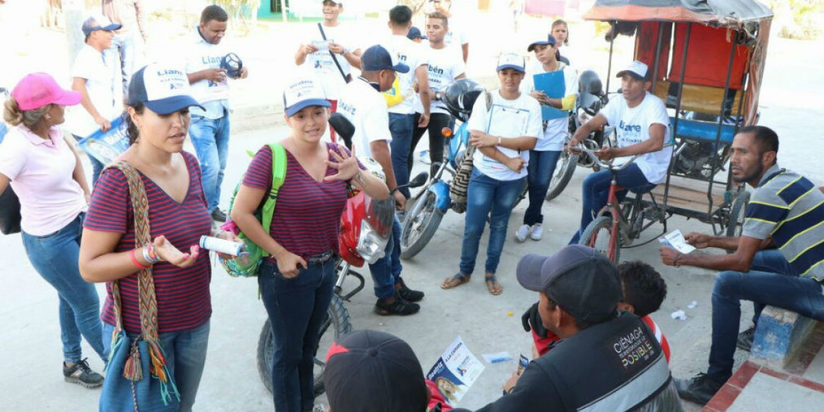 Prensa Rubén Jiménez. Liane Saumet y Beatriz Polo, aspirantes a la Cámara por partido Centro Democrático, lista encabezada por el también aspirante Rubén Jiménez, recorrieron los municipios de Ciénaga, Fundación y Algarrobo.