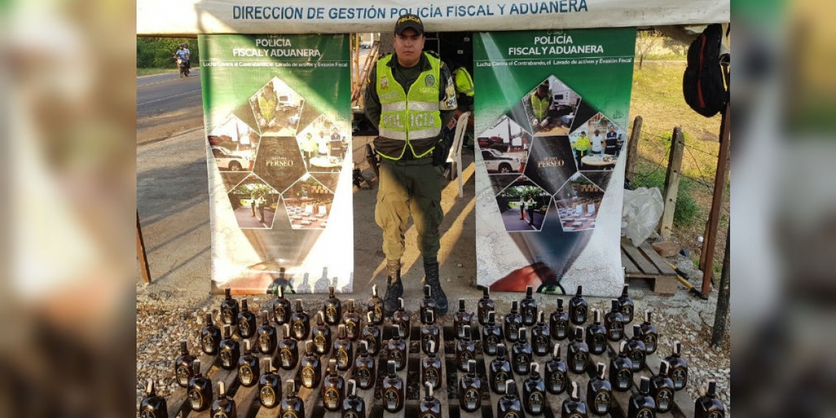 Oficina de Comunicaciones Policía Fiscal y Aduanera. CIGARRILLOS, CONFECCIONES, CALZADOS Y QUÍMICOS SON LAS MERCANCÍAS CON MAYOR DECOMISO.