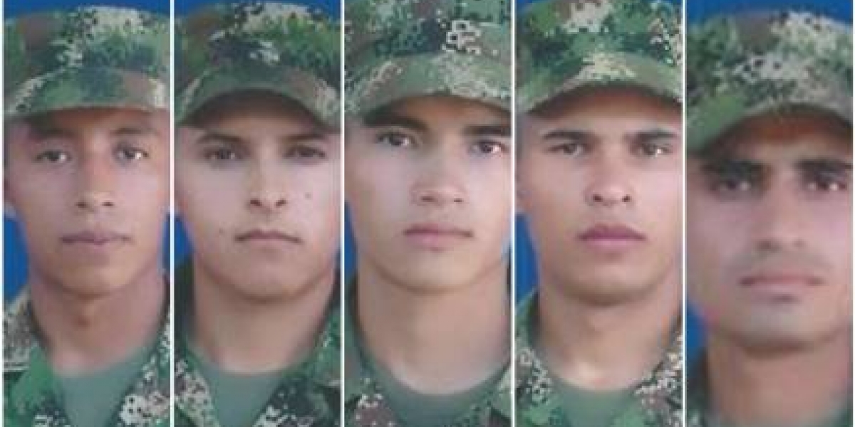 Las víctimas mortales fueron identificadas como Jhónathan Pérez Burbano, Laurentino Peña Peña, Jeisson Peña Rico, Gabriel Pérez Caro y Egdy Pérez.