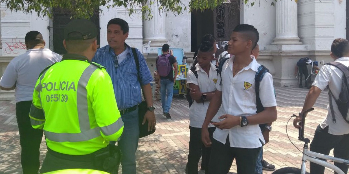 Oficina de Comunicaciones Policía Metropolitana Instauración del 'Plan Colegio' en las escuelas públicas.