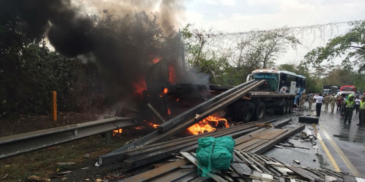 Cortesía Accidente en la vía entre Aracataca y Tucurinca.