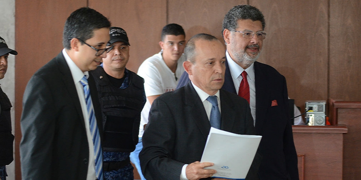 El Espectador Santiago Uribe Vélez.